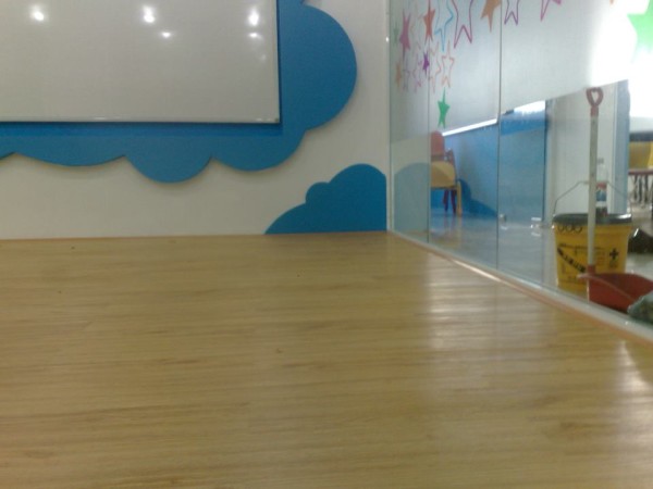 Ván sàn nhựa giả thảm giá rẻ,