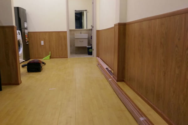 ốp gỗ công nghiệp giá rẻ, báo giá ốp tường gỗ công nghiệp, thi công vách gỗ công nghiệp,